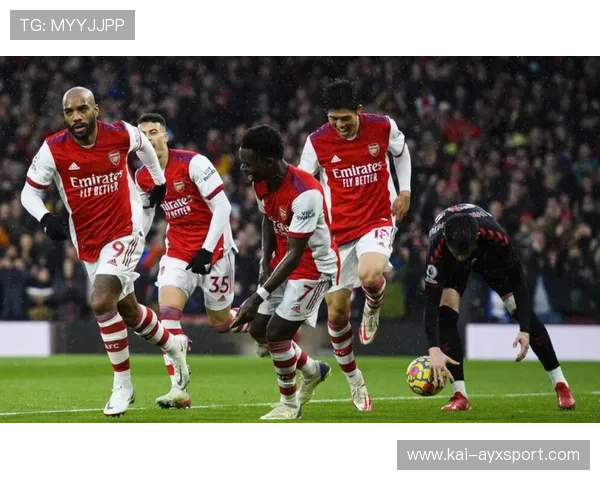 奥斯梅恩抢点甩头攻门震撼全场